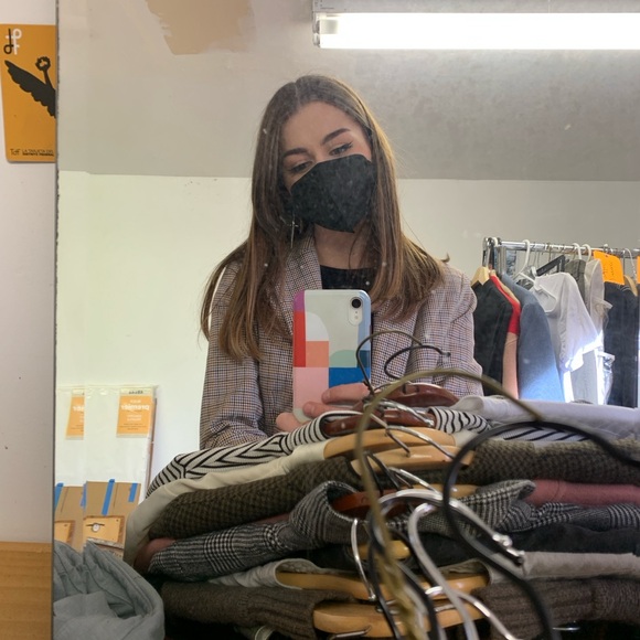 Meet your Posher, Rebecca - Picture 2 of 2